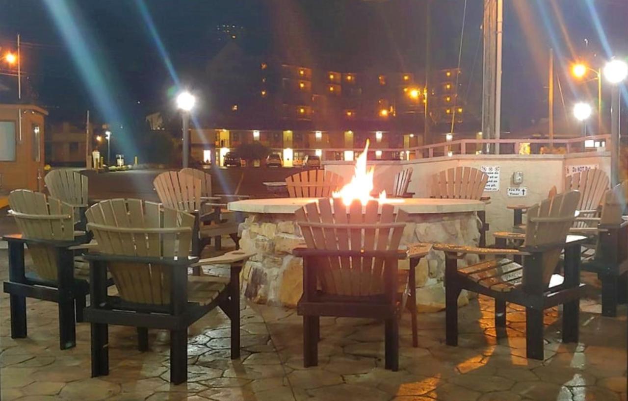 Howard Johnson By Wyndham Downtown גטלינבורג מראה חיצוני תמונה