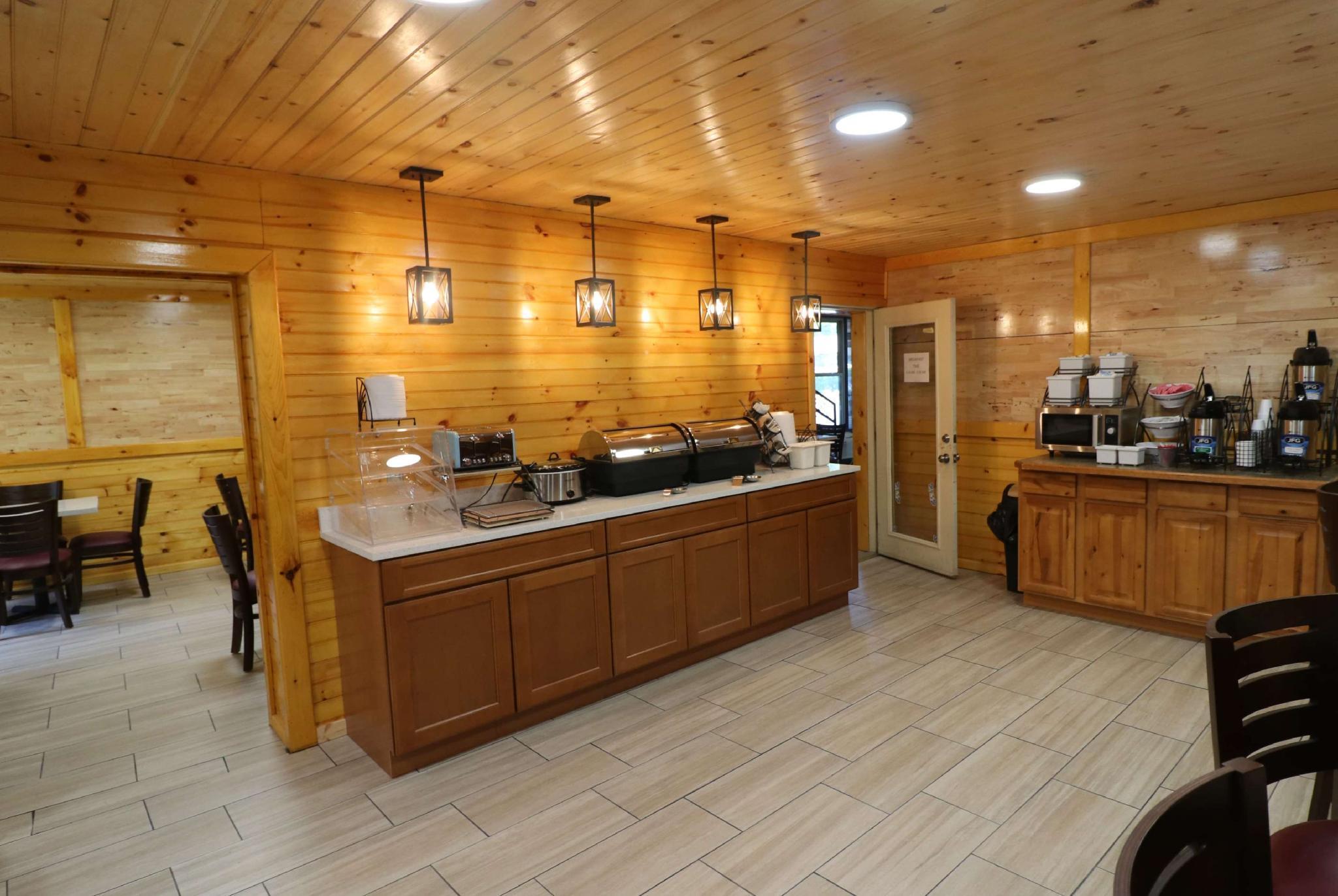 Howard Johnson By Wyndham Downtown גטלינבורג מראה חיצוני תמונה
