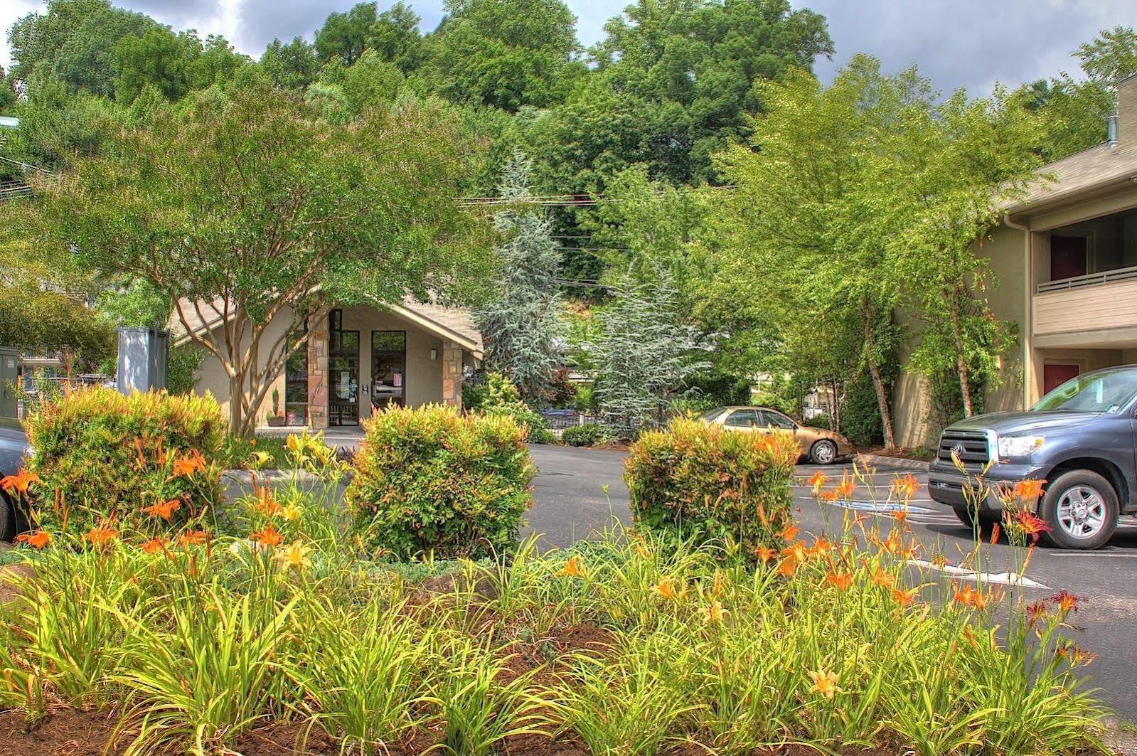 Howard Johnson By Wyndham Downtown גטלינבורג מראה חיצוני תמונה