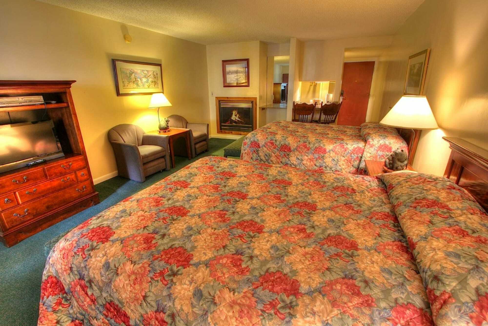 Howard Johnson By Wyndham Downtown גטלינבורג מראה חיצוני תמונה
