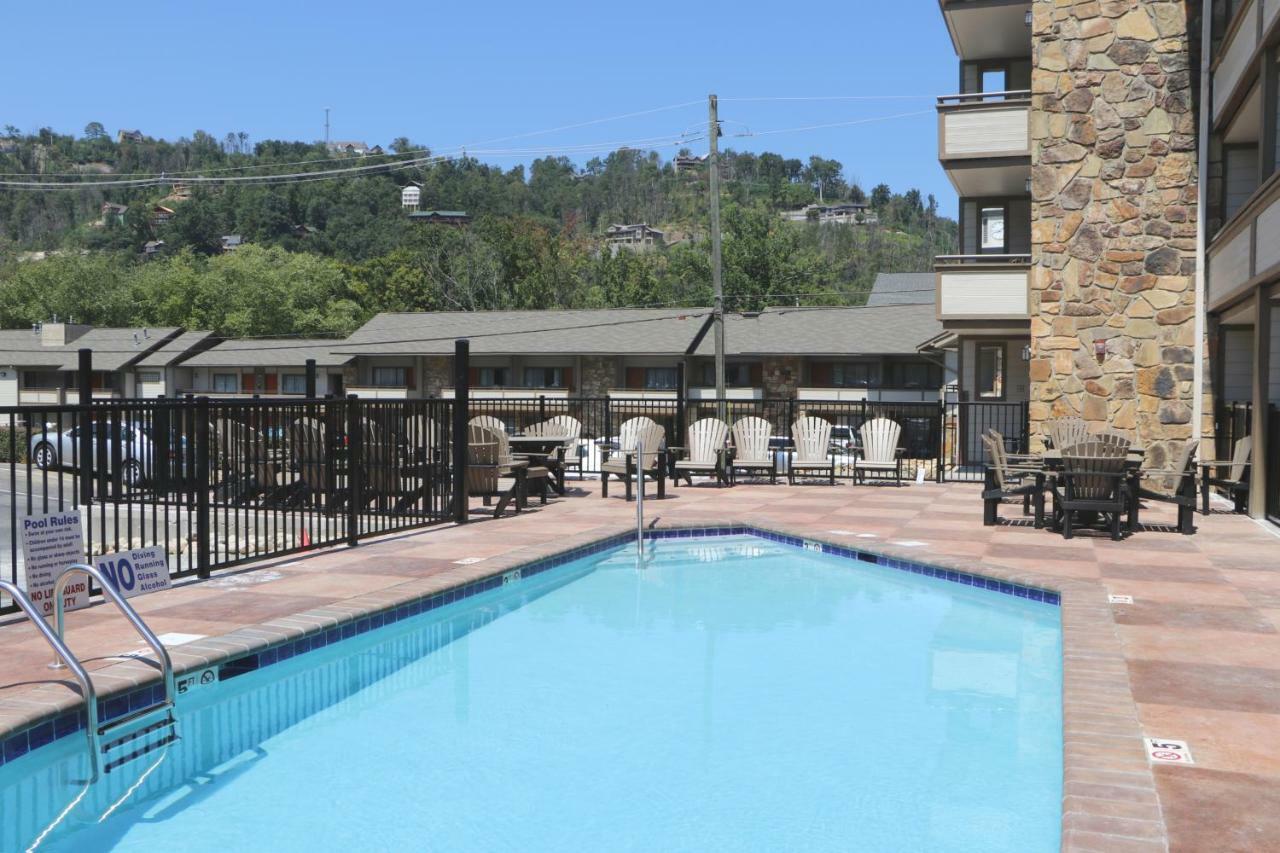 Howard Johnson By Wyndham Downtown גטלינבורג מראה חיצוני תמונה